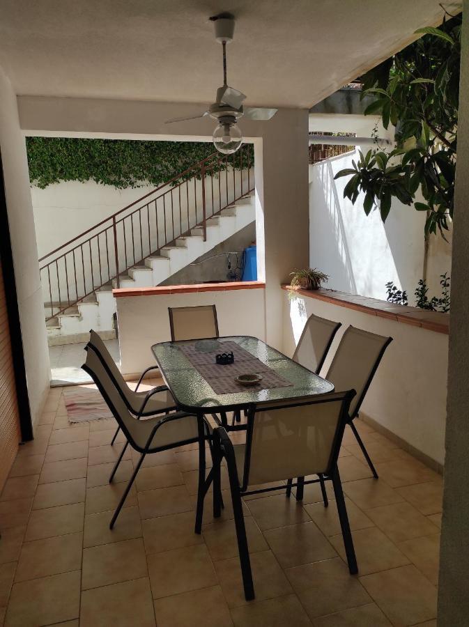 فيلا Antigone Holiday House مونديلّو المظهر الخارجي الصورة