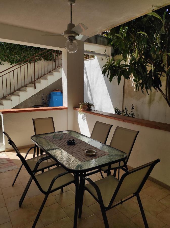 فيلا Antigone Holiday House مونديلّو المظهر الخارجي الصورة